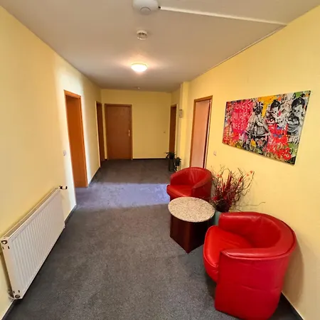 Apartment Budget For Workers Private Toilet & Free Parking